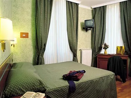 Hotel Fellini A Fontana Di Trevi