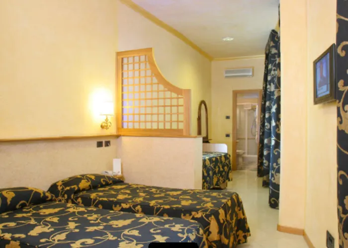 Otel Fellini A Fontana Di Trevi