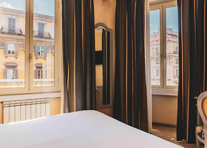 Hotel Fellini A Fontana Di Trevi Roma